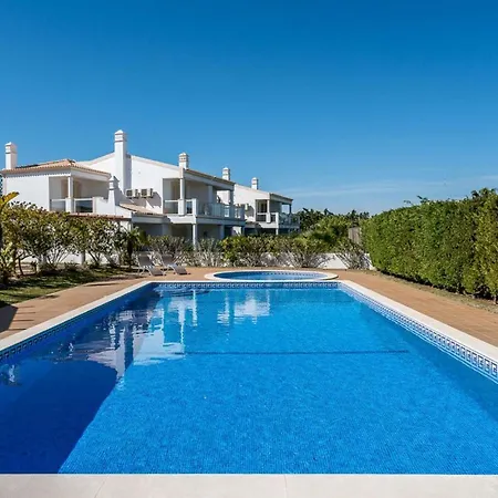 Holiday home Cantinho By Intiholidays