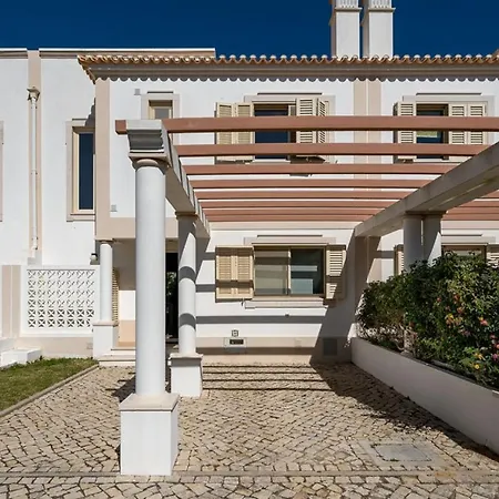 Cantinho - Superb Townhouse For 6 Persons At Galé *