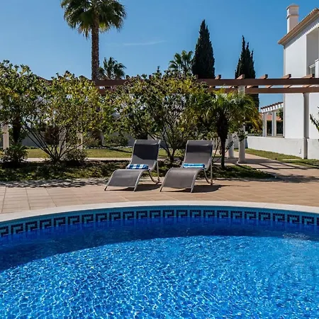 Cantinho - Superb Townhouse For 6 Persons At Galé Hébergement de vacances