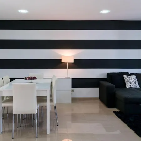 Hébergement de vacances Cantinho - Superb Townhouse For 6 Persons At Galé *