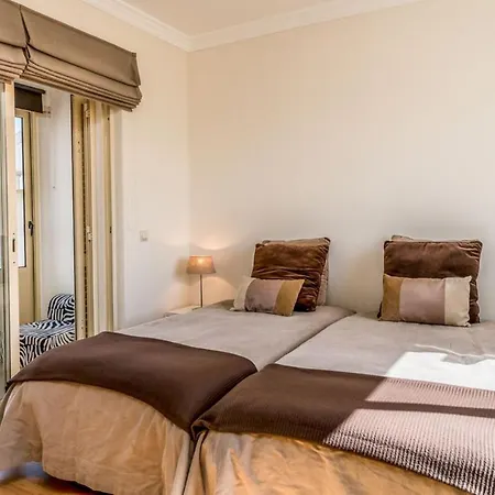 Cantinho - Superb Townhouse For 6 Persons At Galé Albufeira