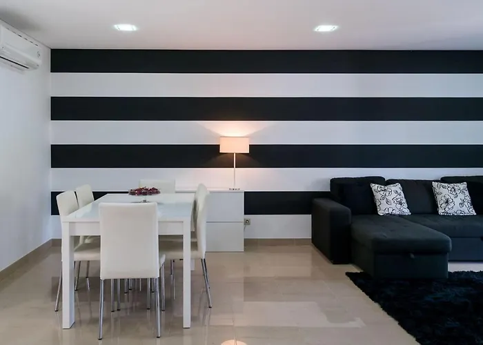 Semesterbostad Cantinho By Intiholidays *