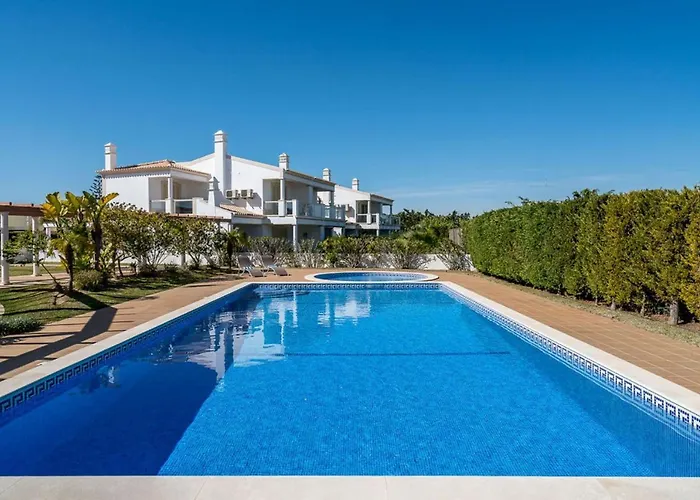 Semesterbostad Cantinho By Intiholidays